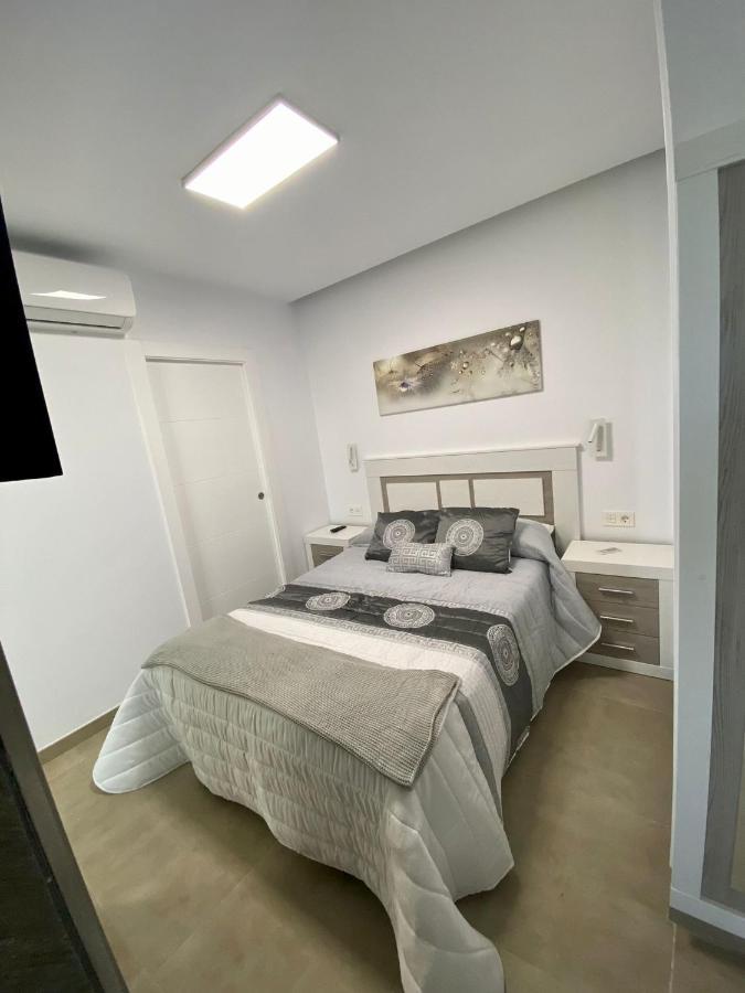 הוילה קוניל דה לה פרונטרה Loft Deluxe Raquel מראה חיצוני תמונה