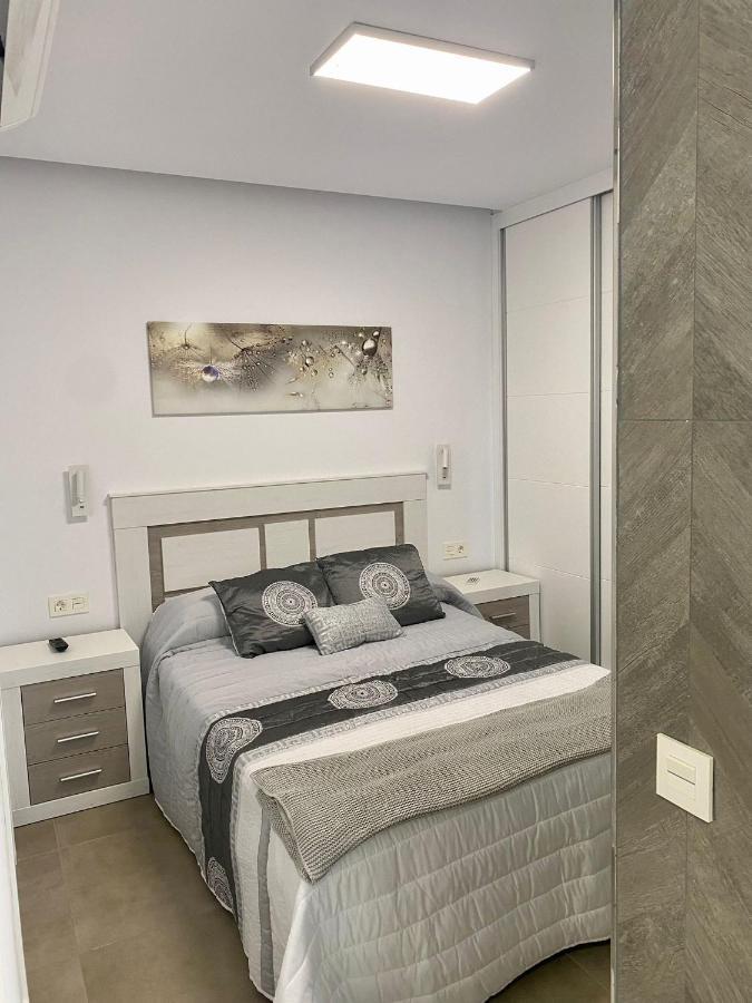 הוילה קוניל דה לה פרונטרה Loft Deluxe Raquel מראה חיצוני תמונה